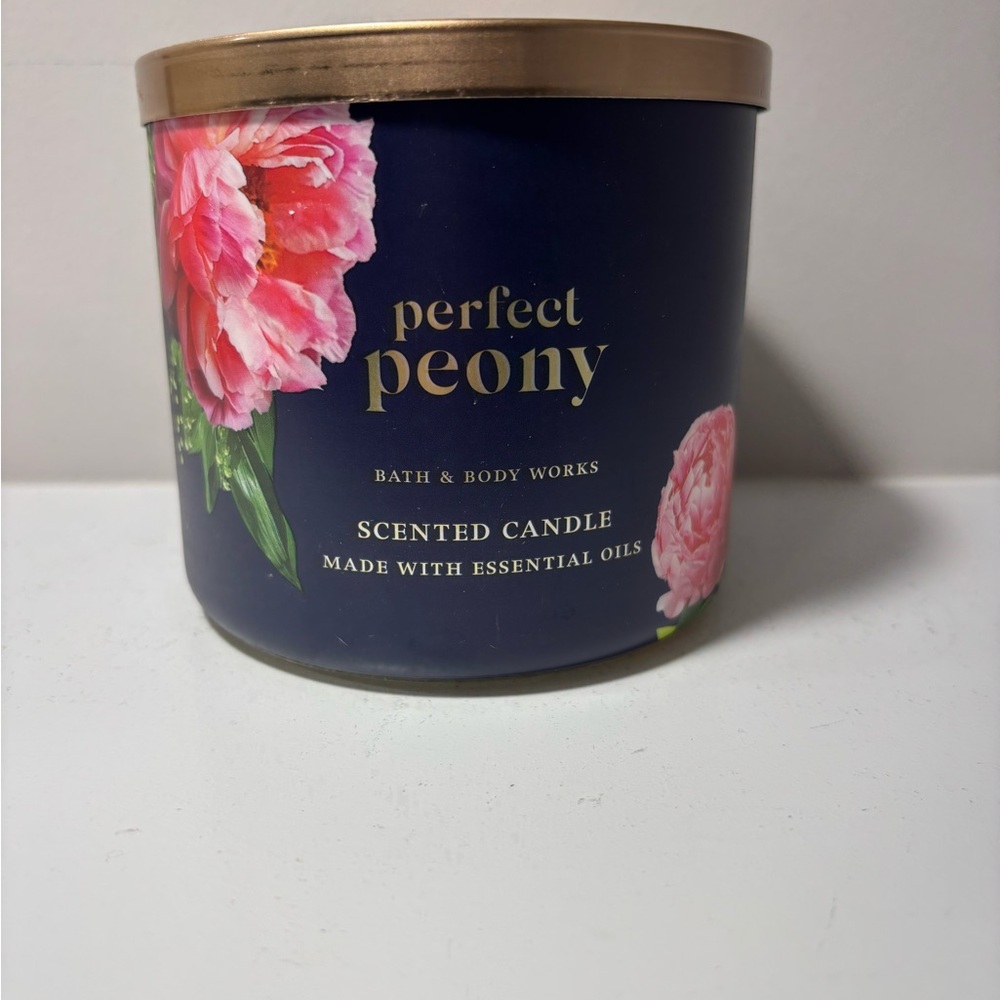 Bath & Body Works Perfect Peony 3 Wick Candle 14.5 Oz